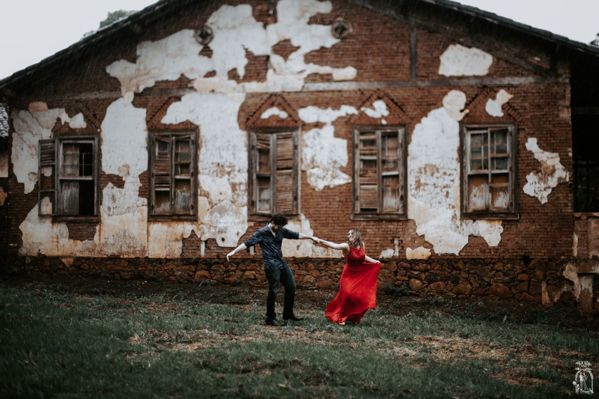 Foto Ensaio Pré Wedding na Chuva {Tamy + Pedro} Foto Ensaio Pré Wedding na Chuva {Tamy + Pedro} - Imagem 0