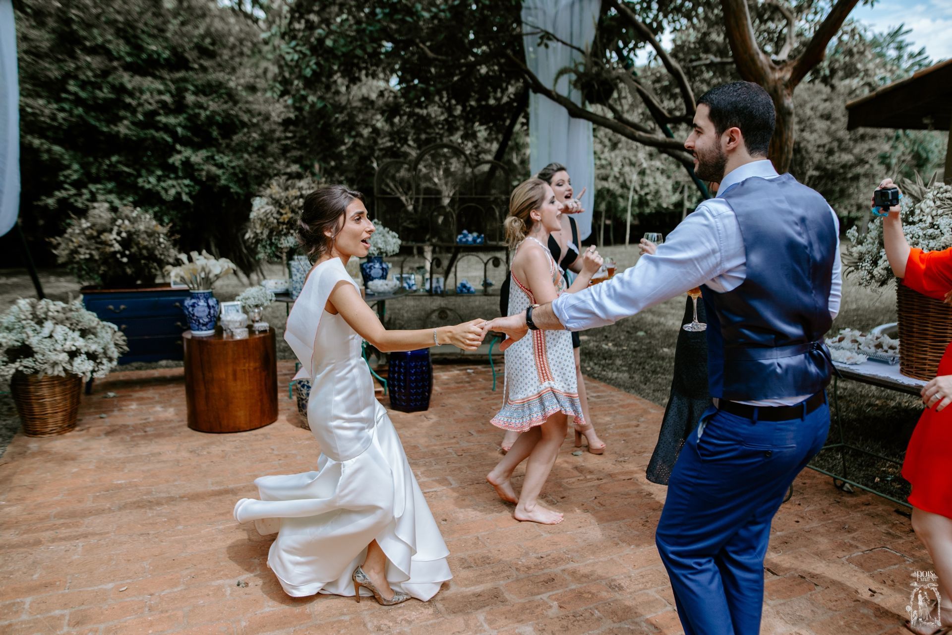Foto Mini Wedding Letícia + Luis {Matuto - Cravinhos} Foto Mini Wedding Letícia + Luis {Matuto - Cravinhos} - Imagem 109