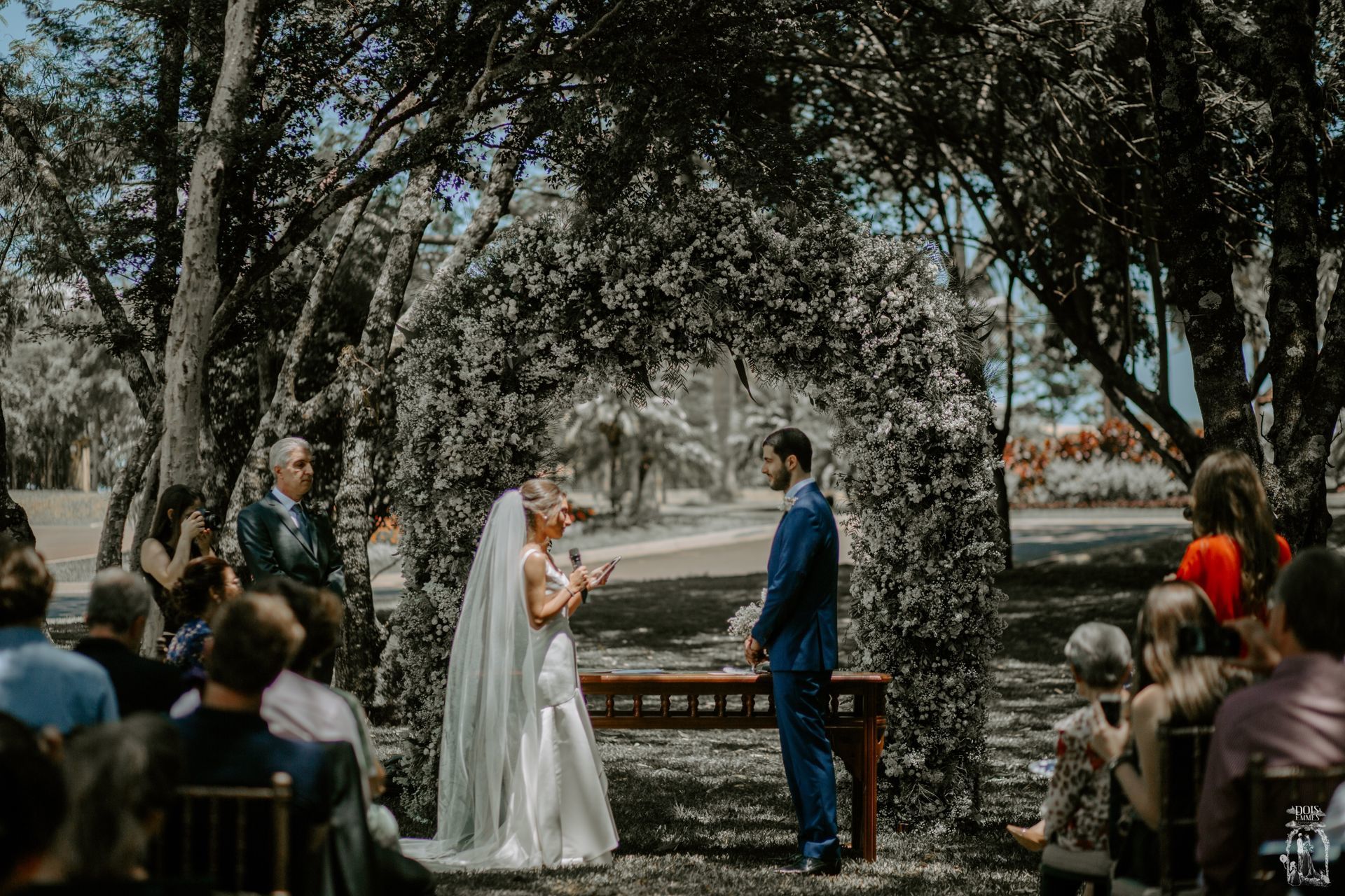 Foto Mini Wedding Letícia + Luis {Matuto - Cravinhos} Foto Mini Wedding Letícia + Luis {Matuto - Cravinhos} - Imagem 50