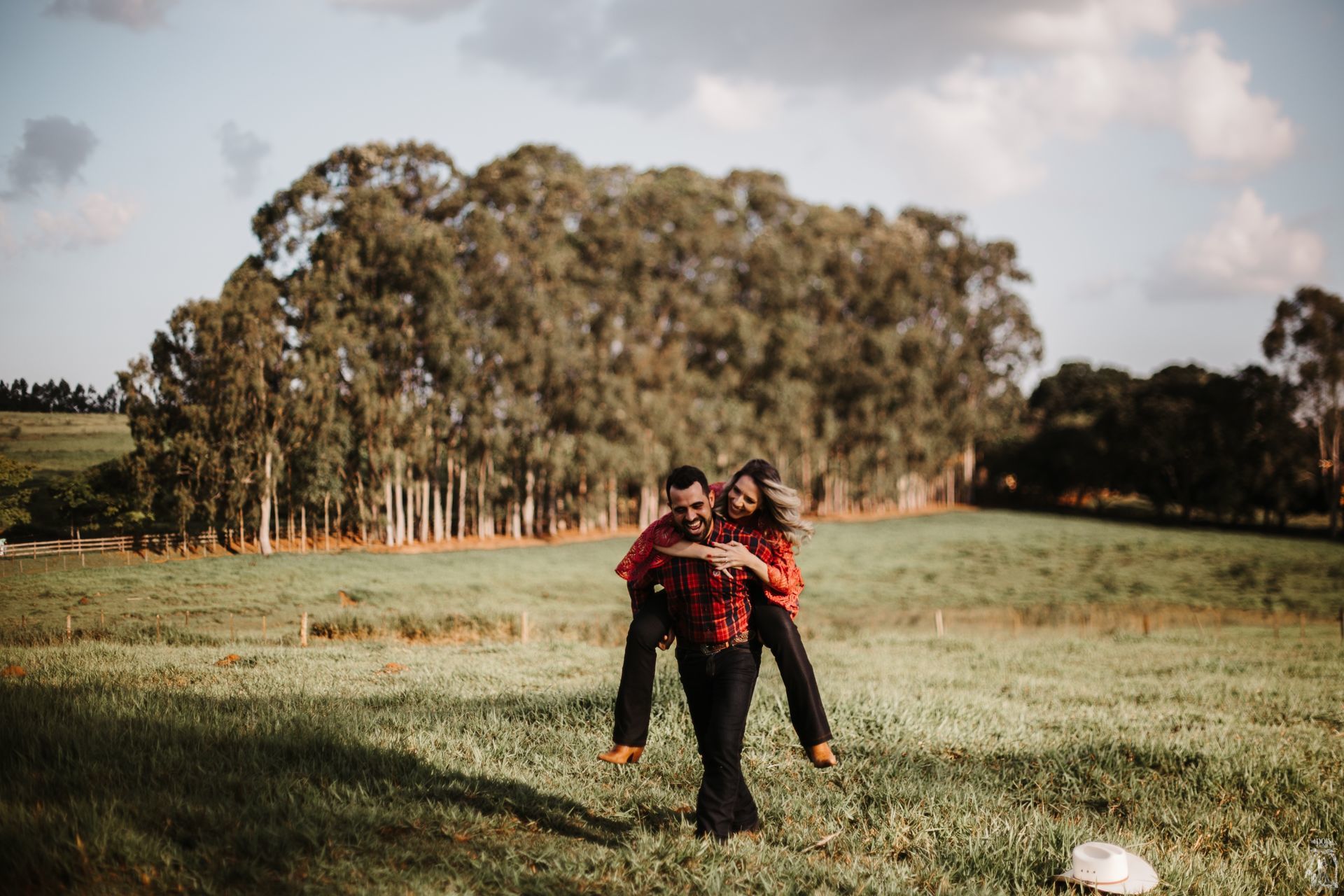Foto Ensaio Pré Wedding em Santo Antônio da Alegria {Anielle + João} Foto Ensaio Pré Wedding em Santo Antônio da Alegria {Anielle + João} - Imagem 93