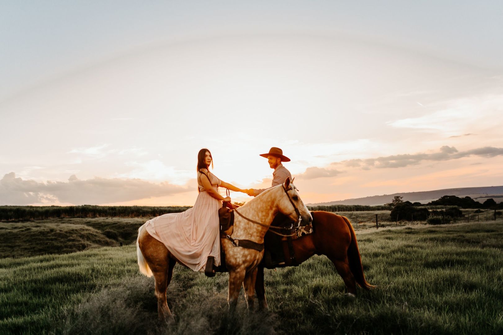 Foto Ensaio Pré Wedding na Fazenda {Fabiana + Yuri} - Analândia Foto Ensaio Pré Wedding na Fazenda {Fabiana + Yuri} - Analândia - Imagem 23
