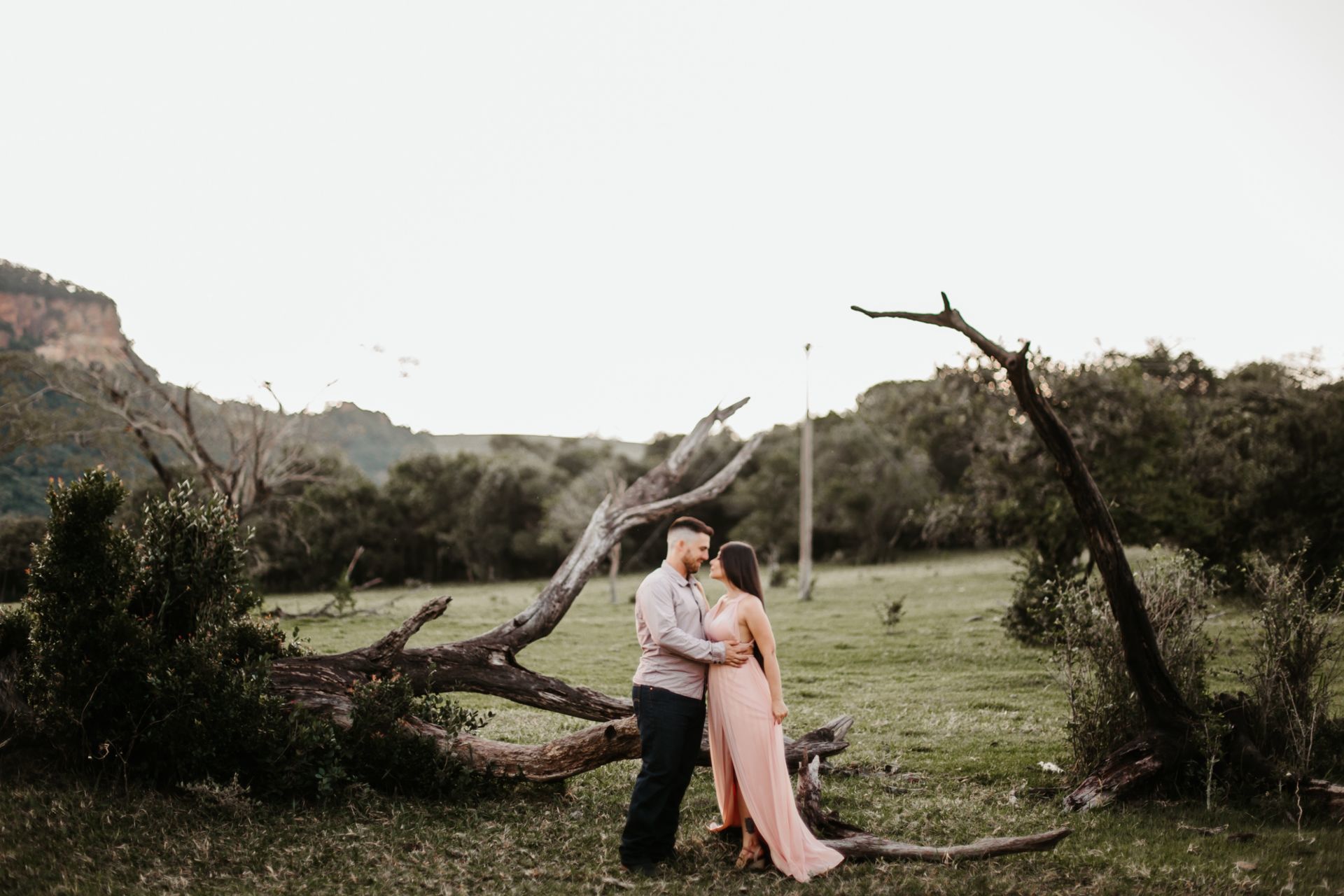 Foto Ensaio Pré Wedding na Fazenda {Fabiana + Yuri} - Analândia Foto Ensaio Pré Wedding na Fazenda {Fabiana + Yuri} - Analândia - Imagem 10