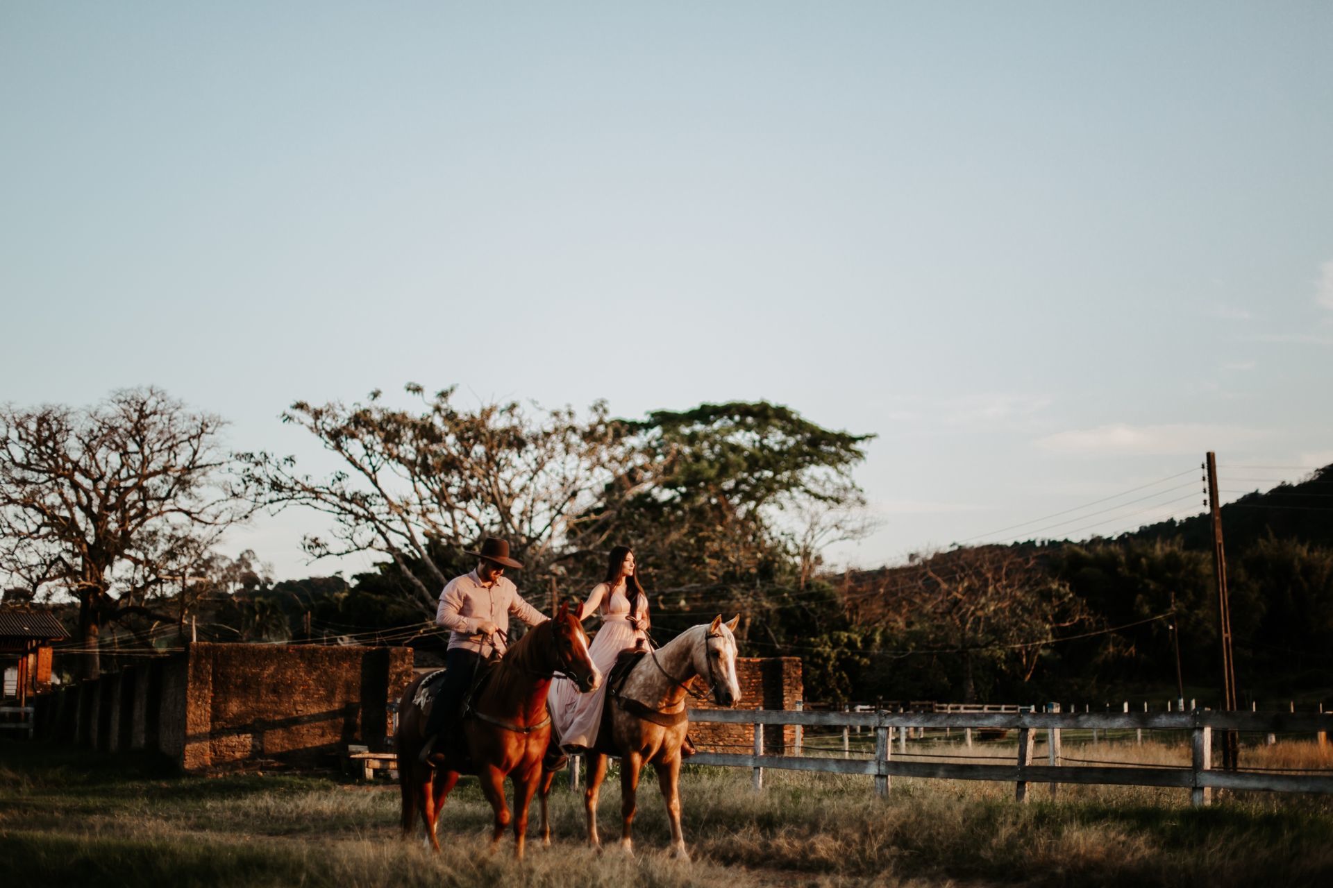 Foto Ensaio Pré Wedding na Fazenda {Fabiana + Yuri} - Analândia Foto Ensaio Pré Wedding na Fazenda {Fabiana + Yuri} - Analândia - Imagem 20