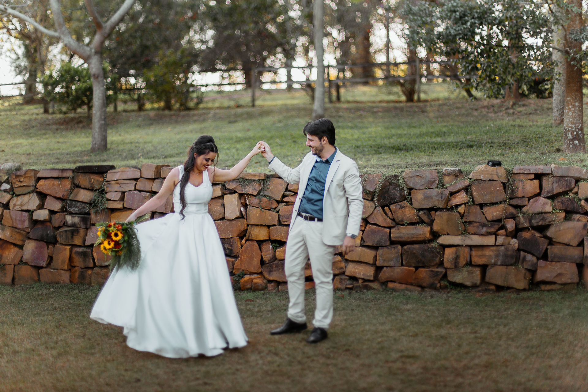 Foto Ensaio de Noivos no Villágio Alvorada {Amanda + Richard} - São Carlos Foto Ensaio de Noivos no Villágio Alvorada {Amanda + Richard} - São Carlos - Imagem 35