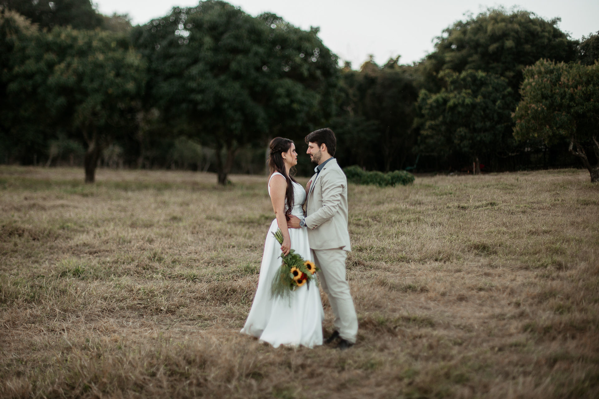 Foto Ensaio de Noivos no Villágio Alvorada {Amanda + Richard} - São Carlos Foto Ensaio de Noivos no Villágio Alvorada {Amanda + Richard} - São Carlos - Imagem 80