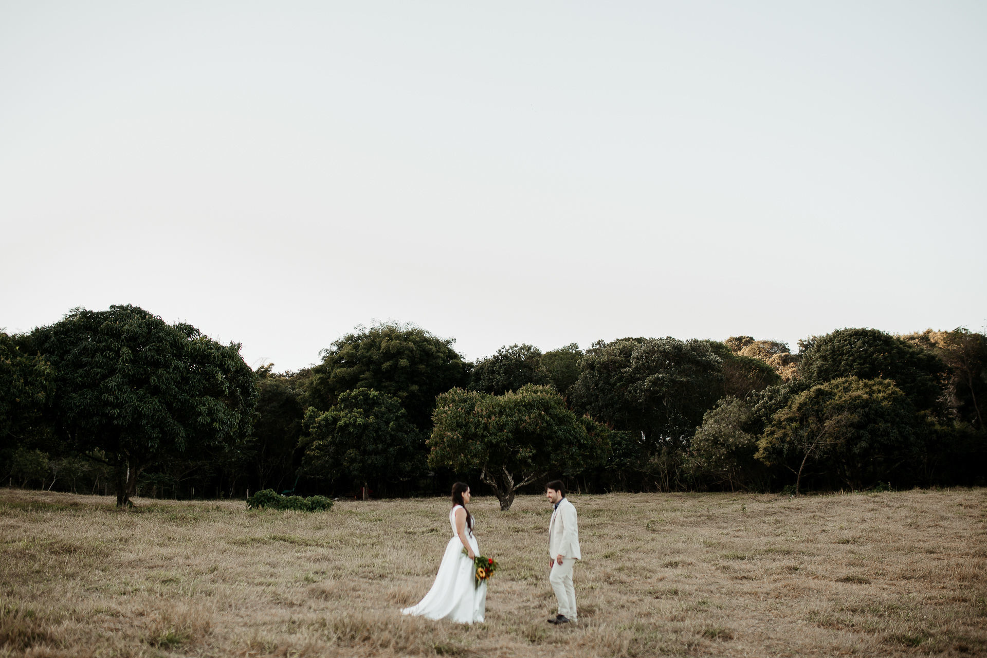 Foto Ensaio de Noivos no Villágio Alvorada {Amanda + Richard} - São Carlos Foto Ensaio de Noivos no Villágio Alvorada {Amanda + Richard} - São Carlos - Imagem 77