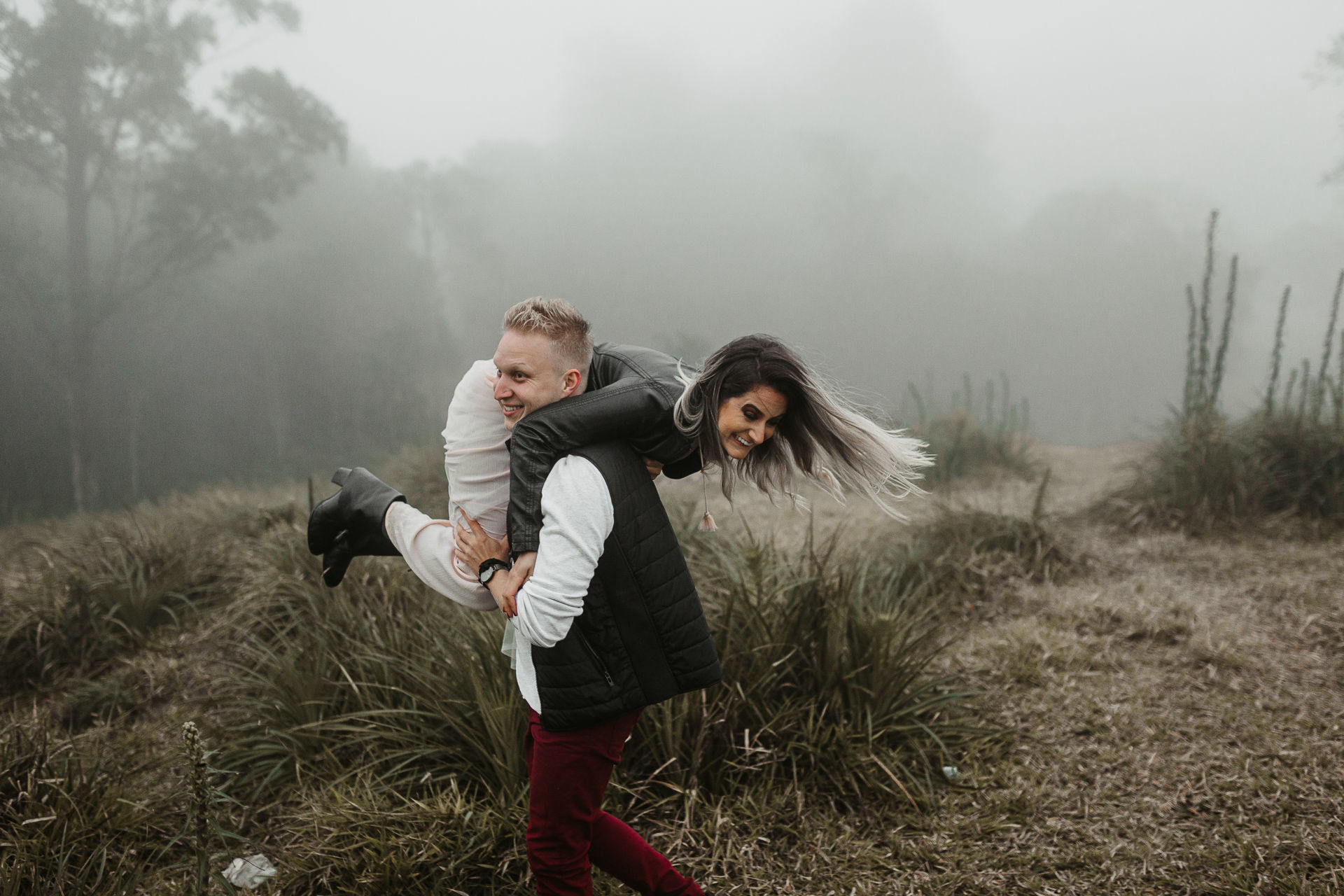 Foto Ensaio Pré Wedding no Pico do Olho d'Água {Gabi + Hélio} Foto Ensaio Pré Wedding no Pico do Olho d'Água {Gabi + Hélio} - Imagem 17