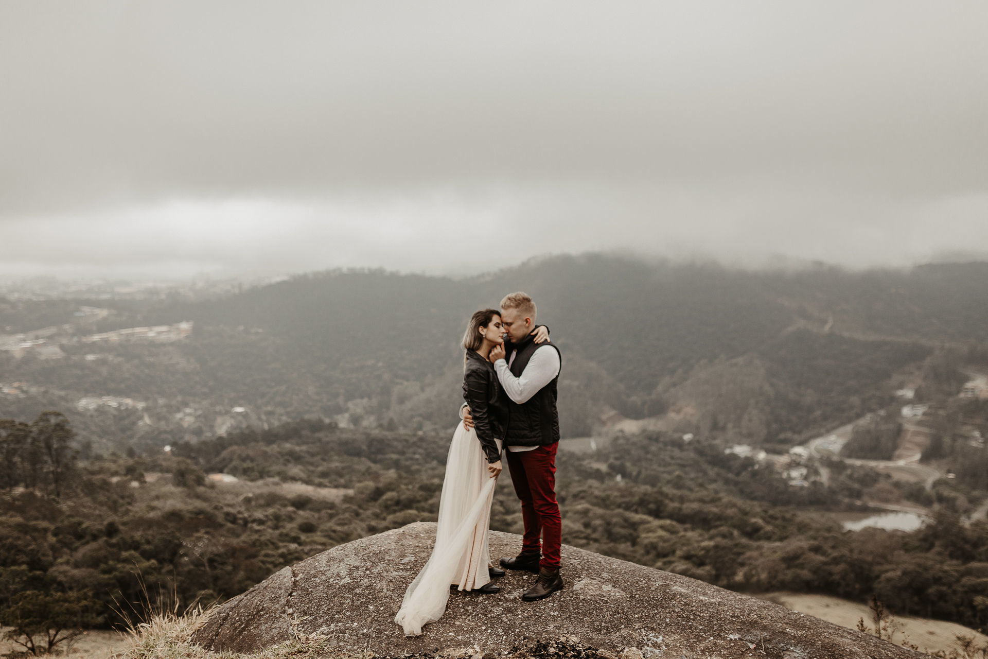 Foto Ensaio Pré Wedding no Pico do Olho d'Água {Gabi + Hélio} Foto Ensaio Pré Wedding no Pico do Olho d'Água {Gabi + Hélio} - Imagem 60