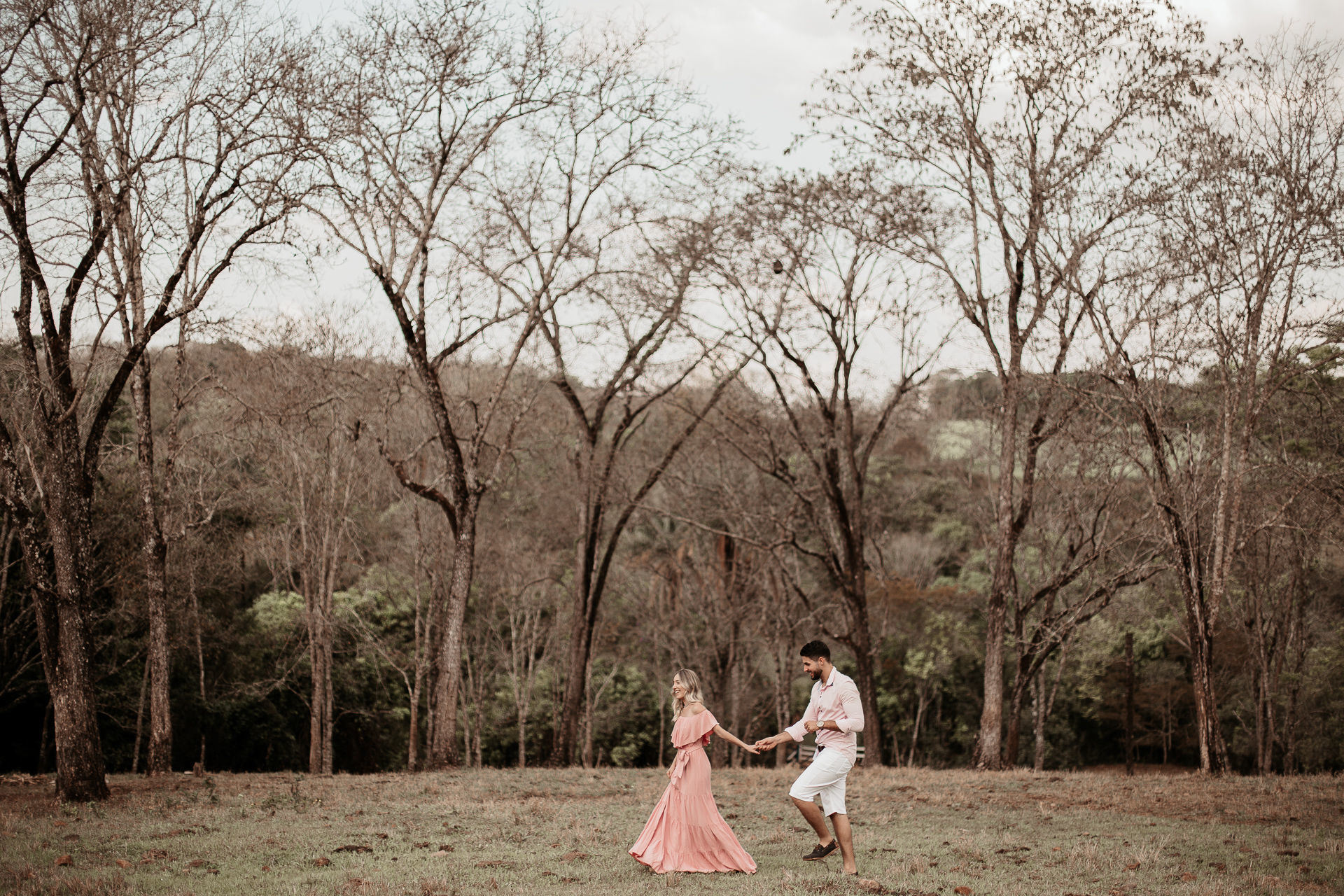 Foto Ensaio Pré Wedding na Fazenda {Marcelle + Muriel} Foto Ensaio Pré Wedding na Fazenda {Marcelle + Muriel} - Imagem 14