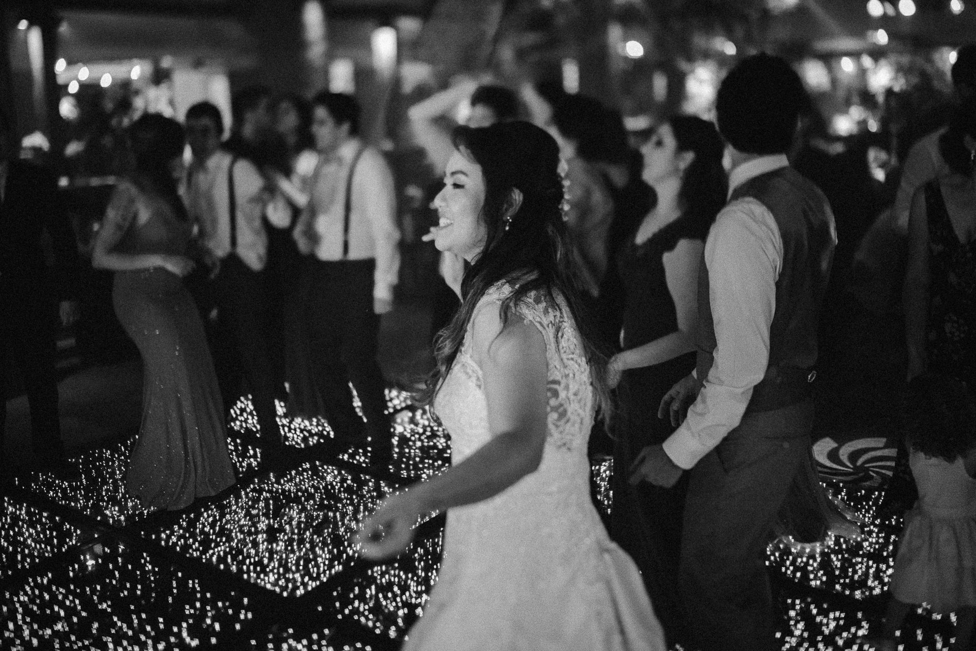 Foto Casamento Satie + Giuliano {Fazenda Tulha Santa Estela - Jardinópolis} Foto Casamento Satie + Giuliano {Fazenda Tulha Santa Estela - Jardinópolis} - Imagem 85