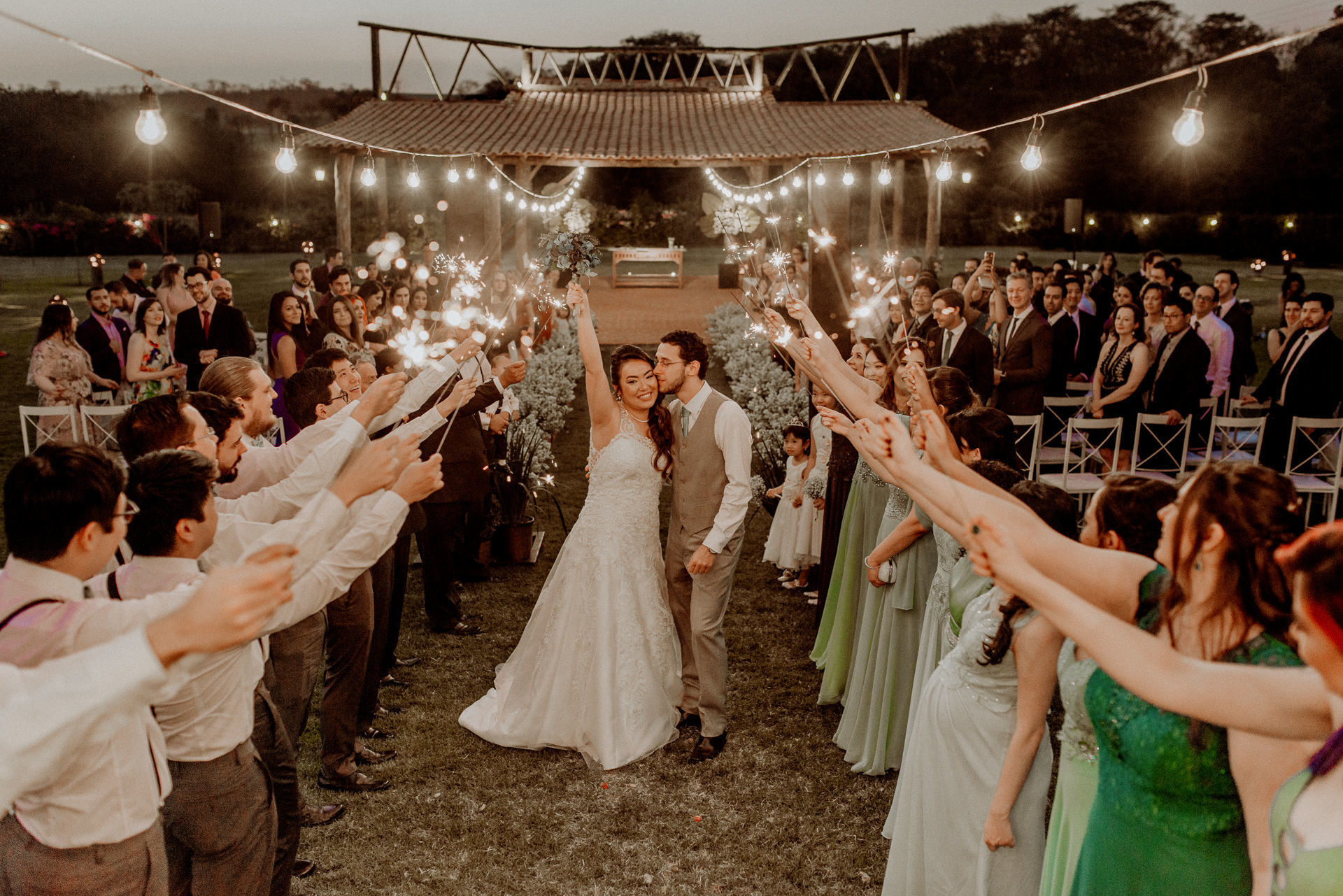 Foto Casamento Satie + Giuliano {Fazenda Tulha Santa Estela - Jardinópolis} Foto Casamento Satie + Giuliano {Fazenda Tulha Santa Estela - Jardinópolis} - Imagem 57