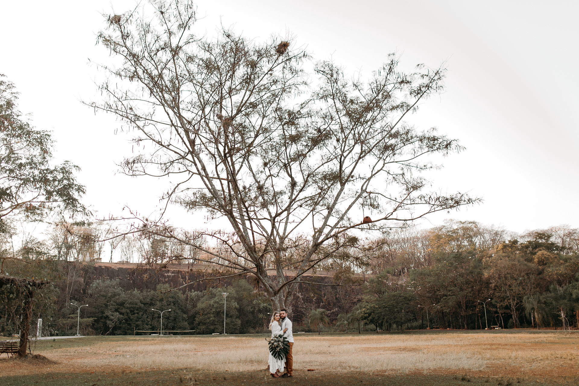 Foto Ensaio Pré Wedding - Amanhecer no Parque do Curupira {Pâmela + Cleiton} Foto Ensaio Pré Wedding - Amanhecer no Parque do Curupira {Pâmela + Cleiton} - Imagem 21