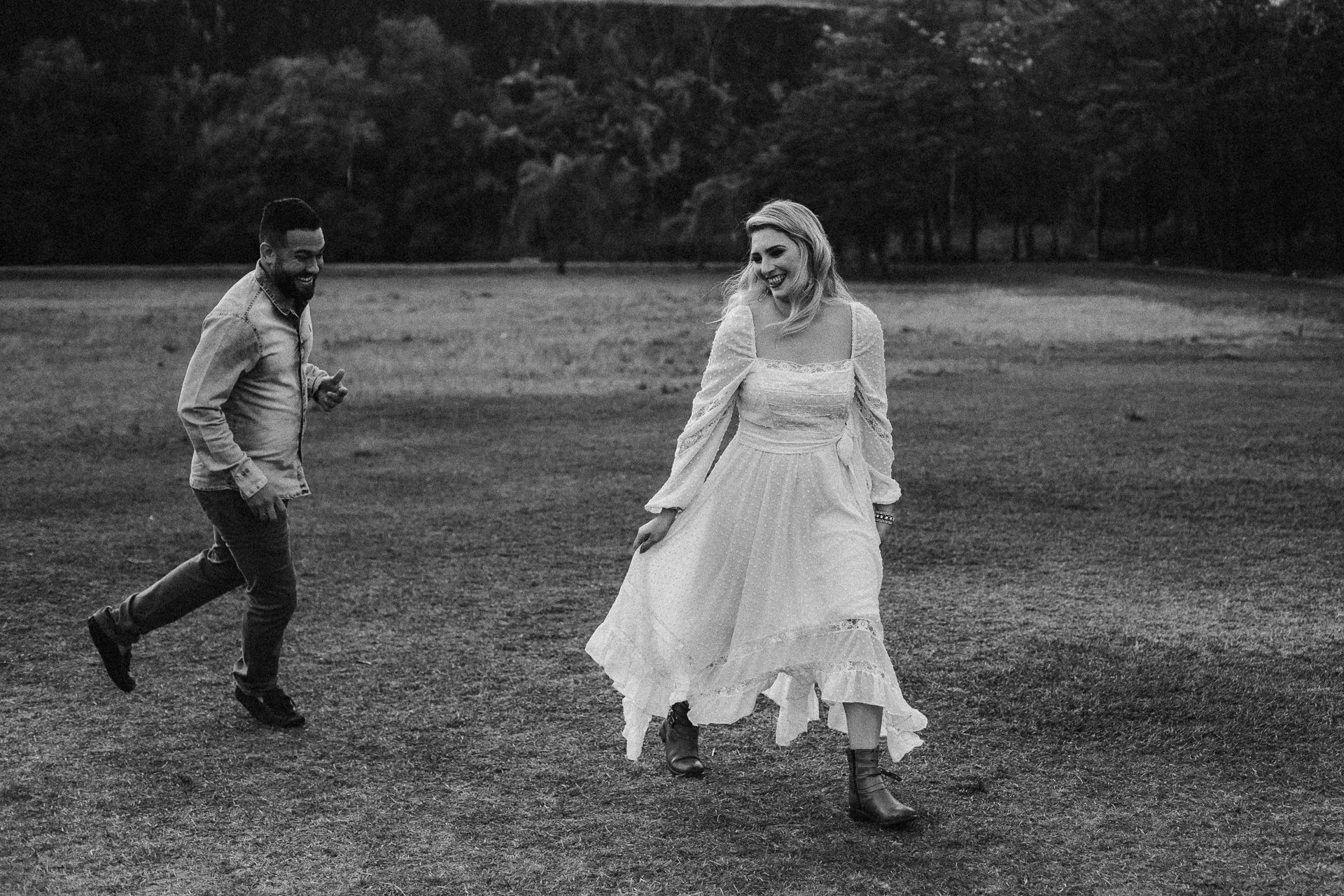 Foto Ensaio Pré Wedding - Amanhecer no Parque do Curupira {Pâmela + Cleiton} Foto Ensaio Pré Wedding - Amanhecer no Parque do Curupira {Pâmela + Cleiton} - Imagem 29