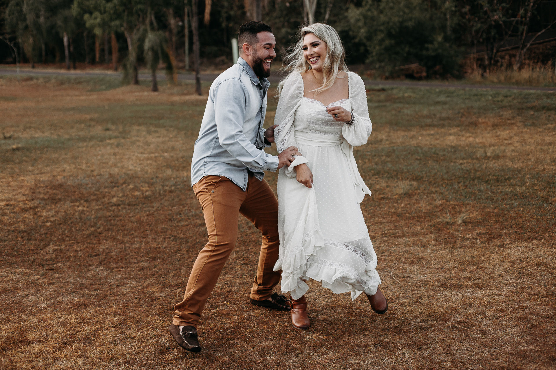 Foto Ensaio Pré Wedding - Amanhecer no Parque do Curupira {Pâmela + Cleiton} Foto Ensaio Pré Wedding - Amanhecer no Parque do Curupira {Pâmela + Cleiton} - Imagem 30