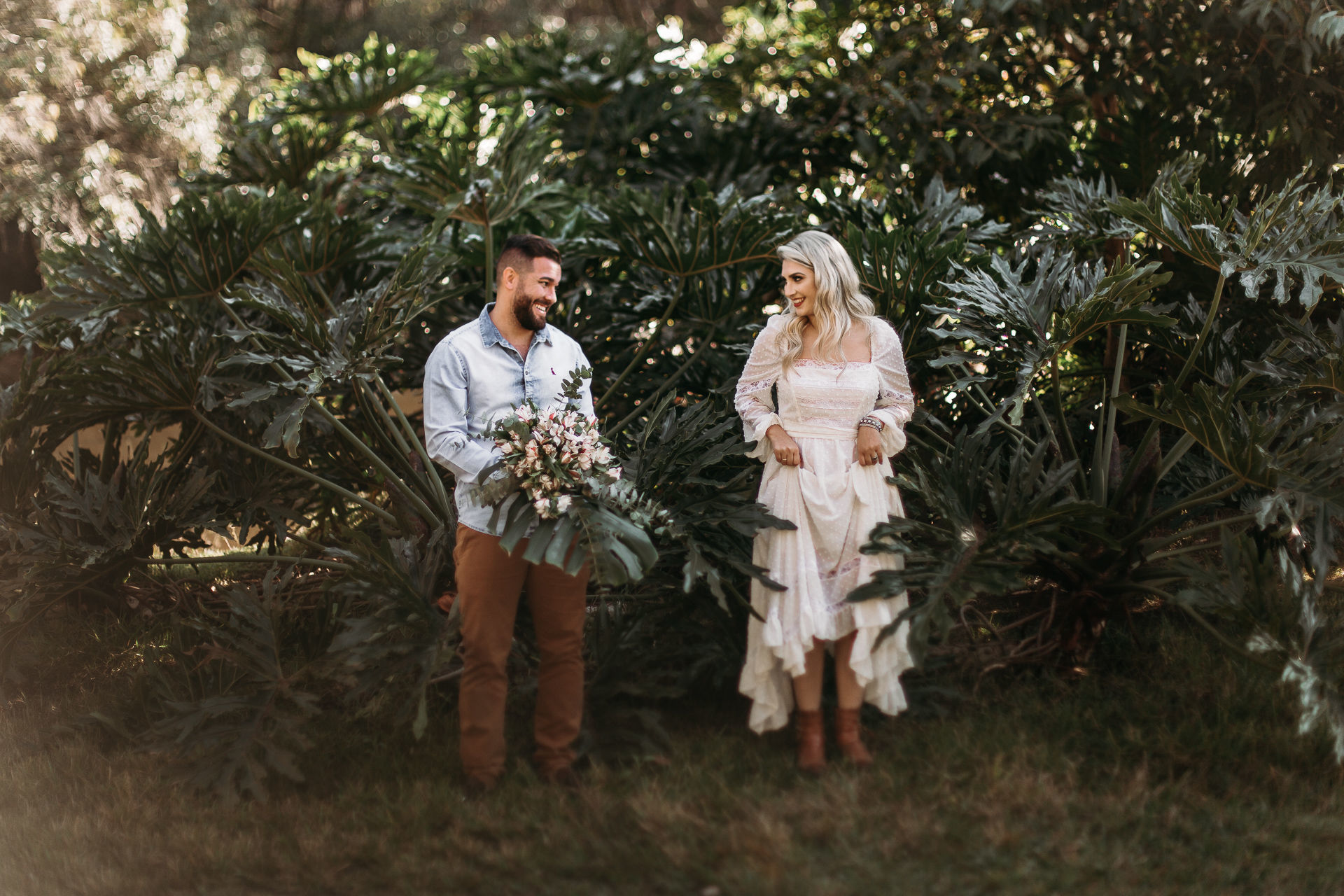 Foto Ensaio Pré Wedding - Amanhecer no Parque do Curupira {Pâmela + Cleiton} Foto Ensaio Pré Wedding - Amanhecer no Parque do Curupira {Pâmela + Cleiton} - Imagem 63
