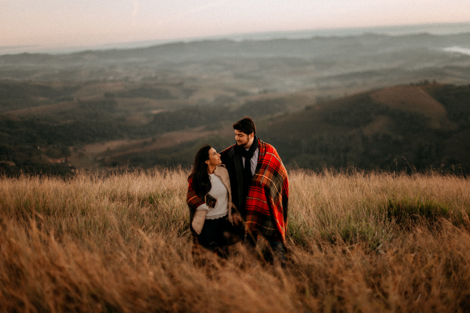 Foto Ensaio Pré Wedding Tati e Lucas {Mirante de Caconde} Foto Ensaio Pré Wedding Tati e Lucas {Mirante de Caconde} - Imagem 9