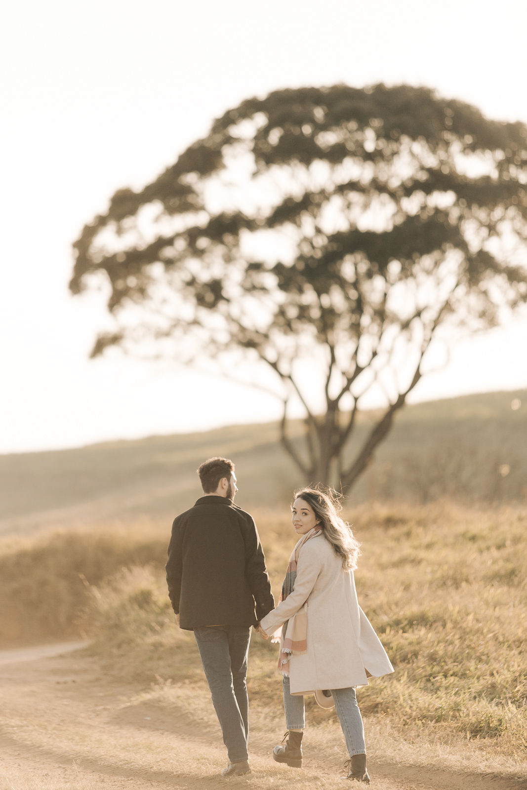 Foto Ensaio Pré Wedding Julia e Guilherme - Amanhecer no Morro do Fogão {Itirapina} Foto Ensaio Pré Wedding Julia e Guilherme - Amanhecer no Morro do Fogão {Itirapina} - Imagem 35